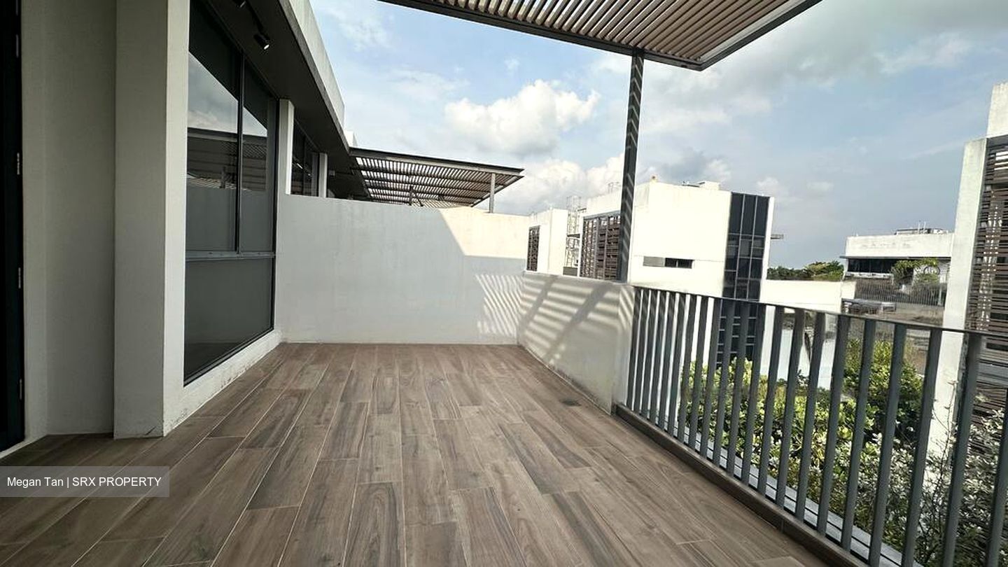 Sunrise Avenue (D28), Terrace #453731261